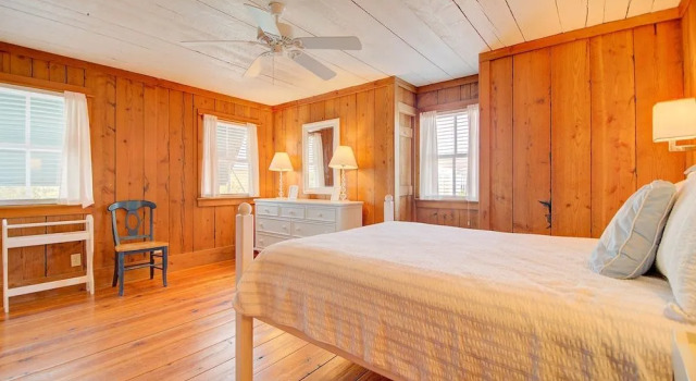 Kitchens Beach House by Peace Vacations, Reserva ahora Hotel Hoteles en Debordieu Colony con aparcamiento, Aparcamiento