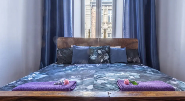 Apartament Antique, Забронировать Апартаменты/квартира Отели Кракова с парковкой, рядом с Церковь Святого Франциска Ассизи, Парковка
