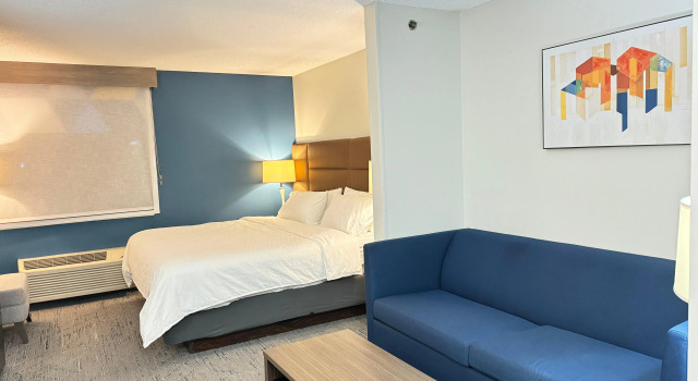 Holiday Inn Express Hotel & Suites St. Paul-Woodbury by IHG, Varaa Hotelli Hotellit Minnesota pysäköinnillä, Pysäköinti