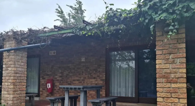 Двухместный номер Standard Airport Bird & Game Lodge