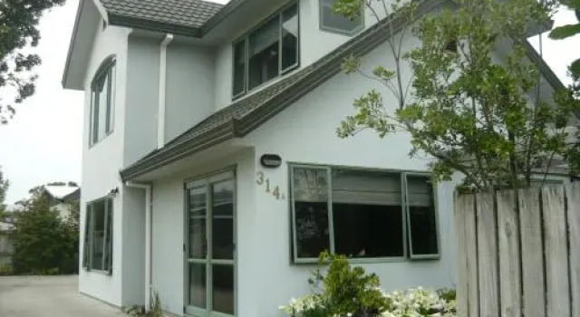 Given Ave B&B, Rezerwuj Bed and Breakfast Hotele w Auckland Region z parkingiem, Parking