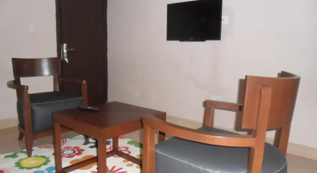 Одноместный люкс Business Swisscottage suites