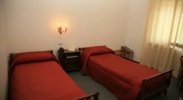 Albergo Benito, Забронировать Отель Понте-нелле-Альпи Доломиты