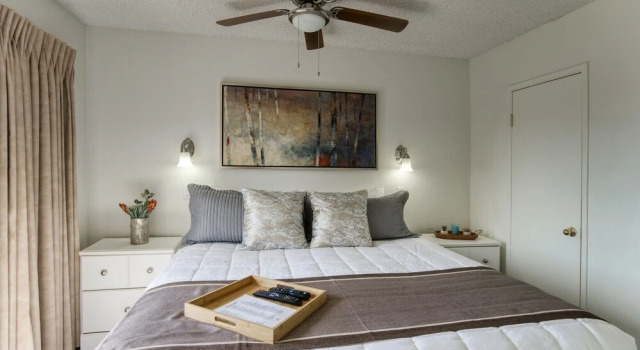 145 Fully Furnished 1BR Suite-Pet Friendly! by RedAwning, Забронировать Апартаменты/квартира Апартаменты Пруда в Темпе, рядом с Vista Del Camino Park, Апартаменты/квартира