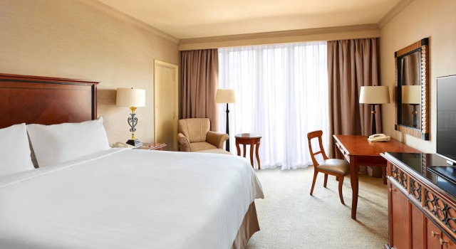Двухместный люкс Executive Level с балконом Cairo Marriott Hotel