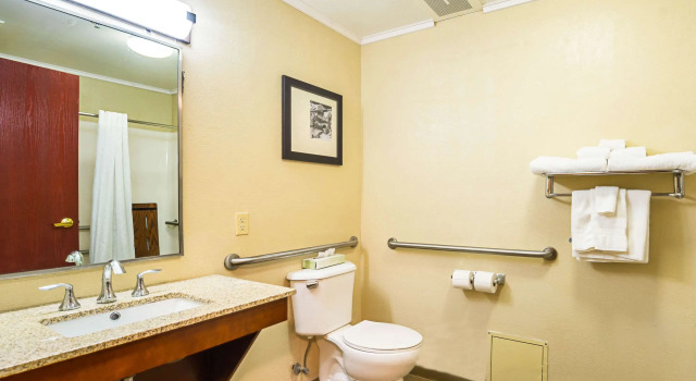 Двухместный номер Standard Comfort Inn & Suites Dayton Northwest - Englewood
