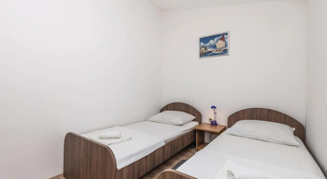 Awesome Home in Povljana With Wifi and 2 Bedrooms, Rezerwuj Hotel Povljana 