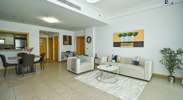 Апартаменты Palm Jumeirah's Spectacular Ocean-View Apartment - NBT