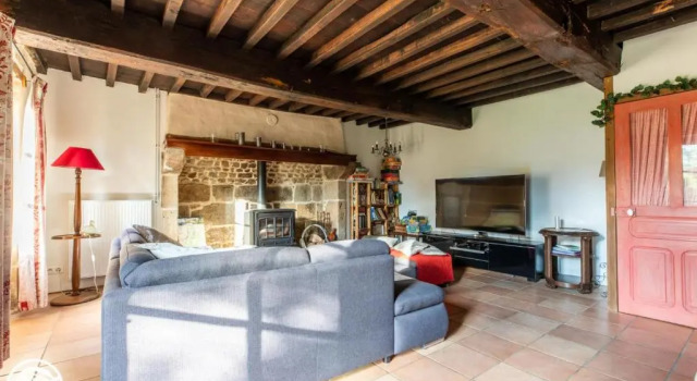 Aux 2 Puys - Gîte et chambres d'hôtes, Prenota Bed & breakfast Hotel a Alvernia con parcheggio, Parcheggio