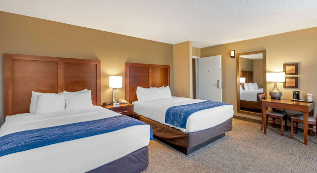 Четырёхместный номер Standard Comfort Inn Elizabeth City near University