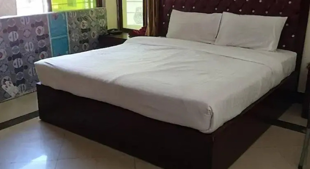 Номер Deluxe Alyan Continental Guest Hous