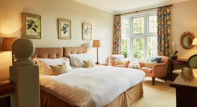 Ockenden Manor Hotel & Spa, Забронировать Курортный отель Отели Какфилд с бассейном, Бассейн