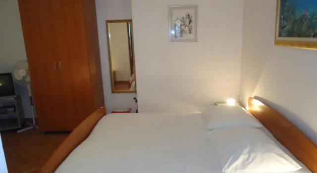 Omiš apartment on the beach, Rezerwuj Apartament Omiš Split Region