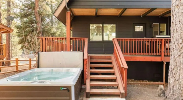 Oak and Luna by Avantstay Beautiful Big Bear Home w Hot Tub Home Theatre Ping Pong
