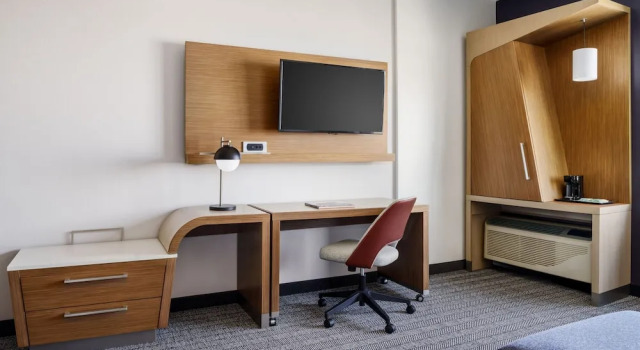 Двухместный номер Standard с видом на горы Courtyard by Marriott Phoenix Mesa Gateway Airport