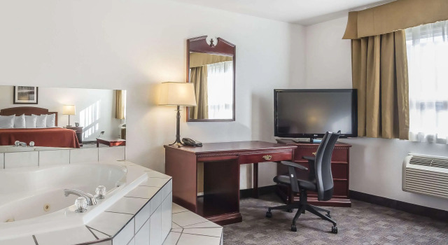 Quality Hotel & Conference Centre, Buchen Sie Hotel Fort McMurray Northern Alberta