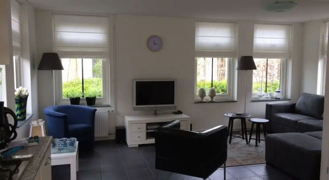 Коттедж Nice Holiday Home with Dishwasher near Dunes