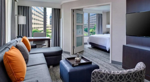 Люкс Chicago Marriott Suites OHare