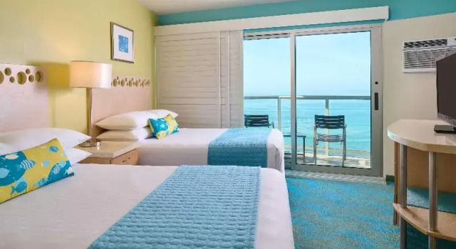 Номер Deluxe с балконом и oceanfront Отель Waikiki Circle