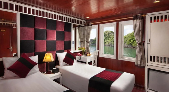 Paloma Cruise