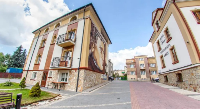 Hotel Fryderyk, Book Hotel Hotels in Podkarpackie with Breakfast, Breakfasts