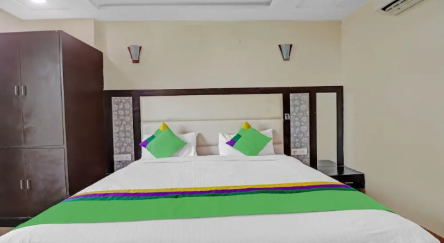 Treebo Trend Hotel Grand Father