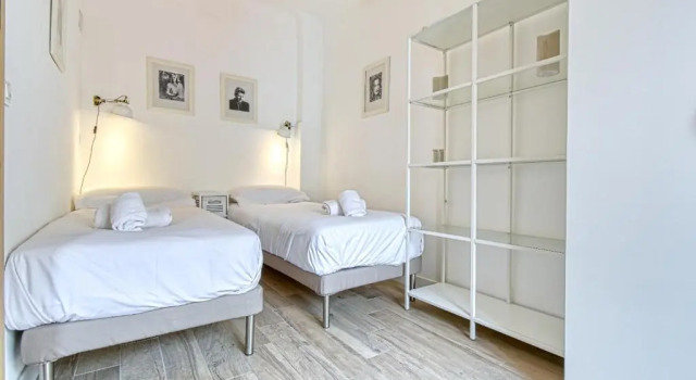 Romantic and new apartment in the famous Rue Meynadier in the supercentre of Cannes, Забронировать Апартаменты/квартира Апартаменты Канн, рядом с Церковь Нотр-Дам-д'Эсперанс, Апартаменты/квартира
