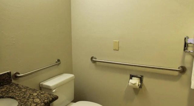 Люкс Holiday Inn Express Hotel & Suites Tucson Mall by IHG