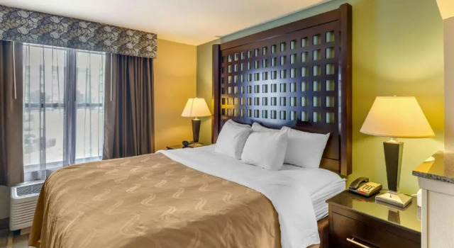 Двухместный номер Standard Quality Suites Sherman