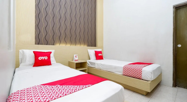 Hotel Kencana by OYO Rooms, Rezervovat Hotel Tegal Central Java