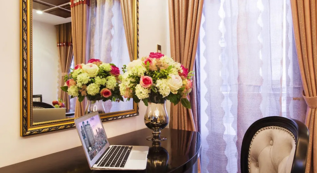 Четырёхместный семейный номер Standard с балконом Hoang Hoang Hotel