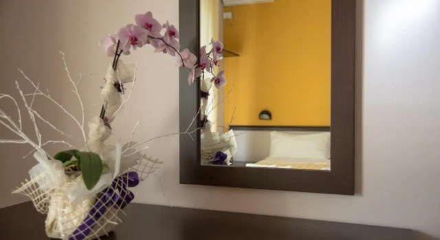 Четырёхместный номер Standard с балконом Hotel Mirage