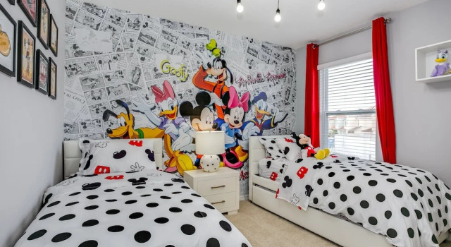6bed 4Ba Villa Game Room Pool Spa, Забронировать Курортный отель Отели Давенпорт с парковкой, Парковка