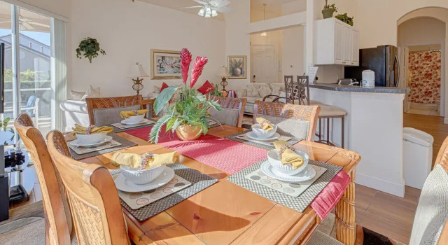 Mediterranean Style 3 Bed Villa With Pool, Davenport, US
