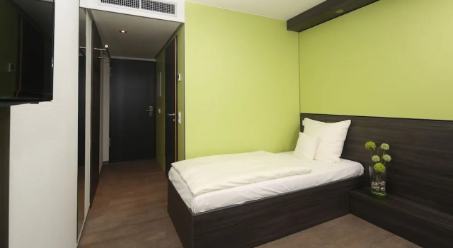 Одноместный номер Standard с видом на внутренний двор Economy-Hotel