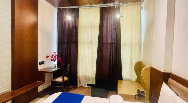 Номер Executive FabHotel Sun Park