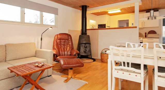 Luxurious Holiday Home in Gilleleje Near Ocean, Book Vacation Home Cottages in Gedser, Cottage