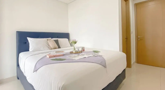 Апартаменты Standard Well Furnished 1Br At Gold Coast Apartment