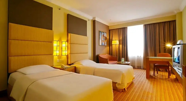 Номер Standard Dynasty Hotel