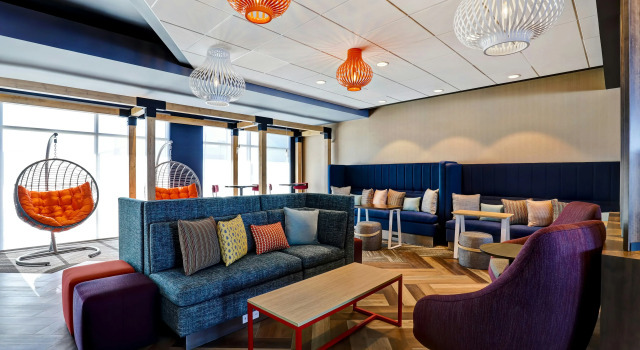 TRU BY Hilton Edmonton Windermere, Rezervați Hotel Southeast Edmonton Edmonton