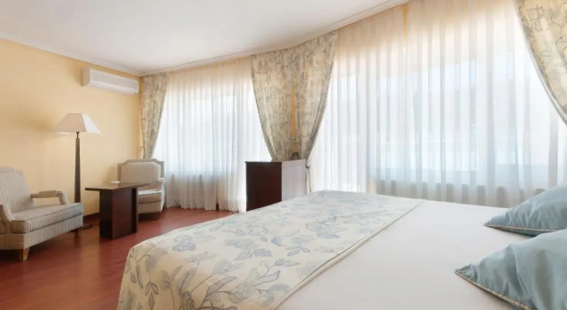 Полулюкс Tryp Nayade