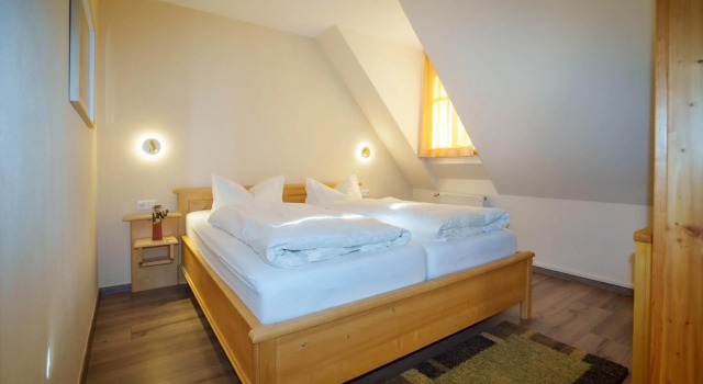 Pension Spielzeughof, Varaa Hotelli Hotellit Ore Mountains pysäköinnillä, Pysäköinti
