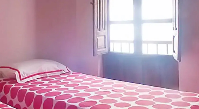Villa calle Horno, Varaa Villa Mökit kohteessa Albunuelas, Mökki