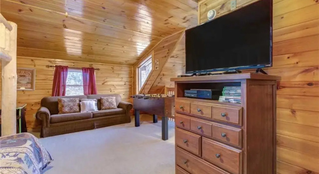 Dew South 2 Bedroom Home with Hot Tub