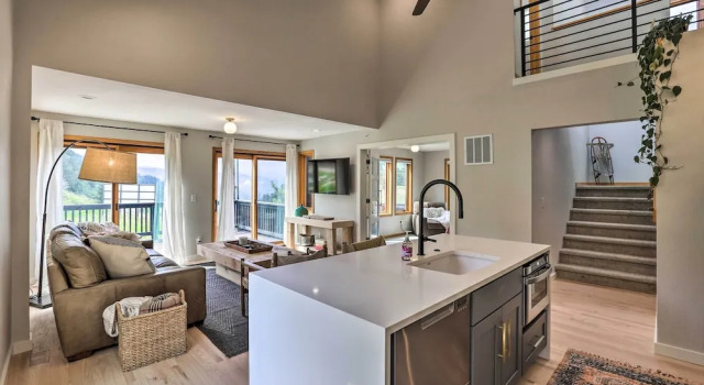 Evergreen Mountain Duplex w/ Trail Access!, Buchen Sie Ferienwohnung Evergreen Colorado