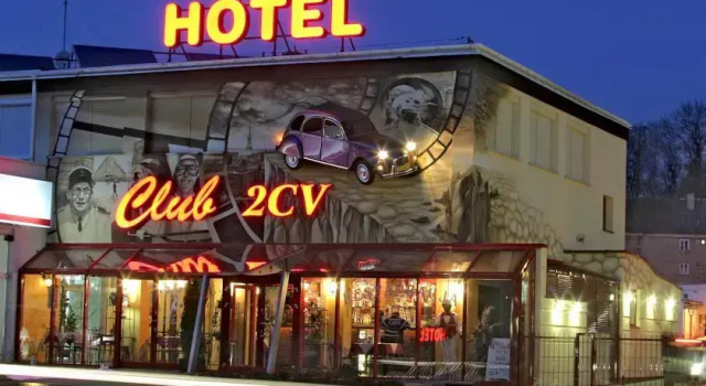 Hotel 2CV, Забронировать Отель Отели в центре Кошалин, в центре