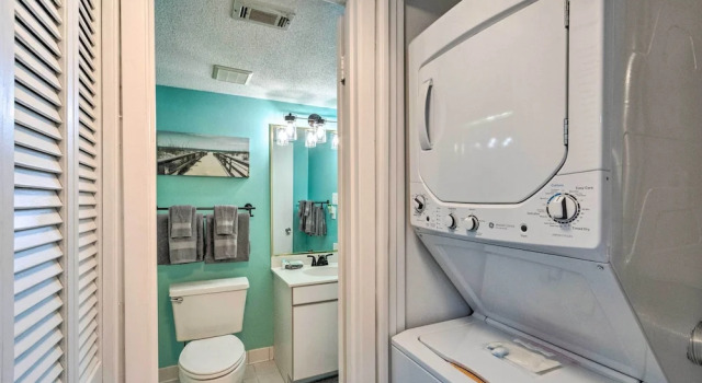 Апартаменты Half-Mi to Beach Access: Sunny Miramar Villa