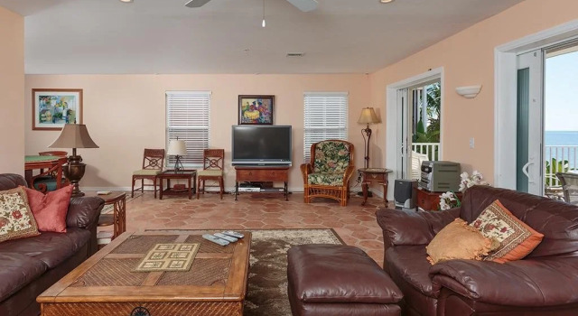 Brightmore Gulf Front 5 Br home by RedAwning, Забронировать Отель Бонита-Спрингс Southwest Florida, рядом с Парк Bonita Beach
