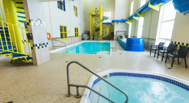 Redwood Inn & Suites, Rezerwuj Hotel Grande Prairie Northern Alberta
