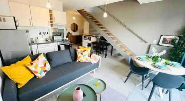 Апартаменты Deluxe Charming Duplex in Center w. 2 Terraces